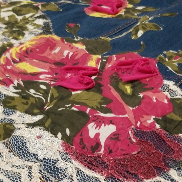 NWOT ADORABLE SKIRT - Picture 4 of 7